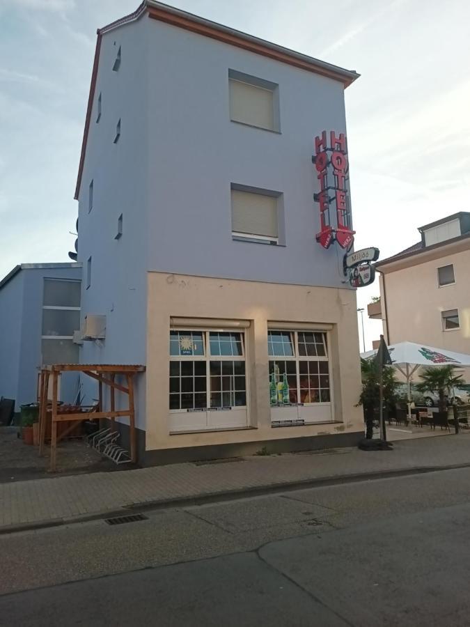 Hotel Bruchsaler Herz Exterior photo